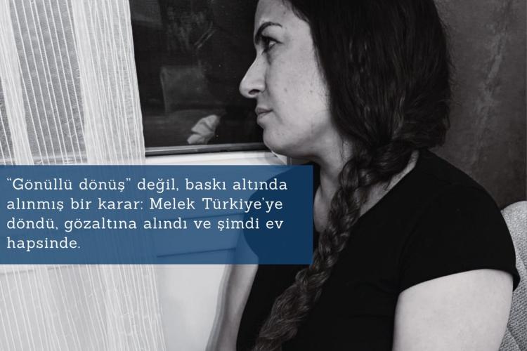 Melek Ölmezoğlu evinde oturuyor ve pencereden dışarı bakıyor 